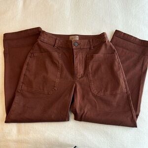 Universal Thread Women’s Crop Jeans